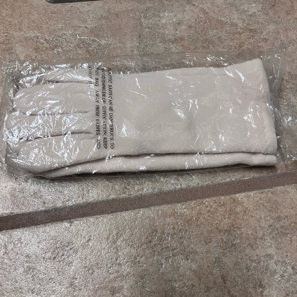 Lycra Women’s Gloves Cream Beige Vintage - Picture 3 of 3